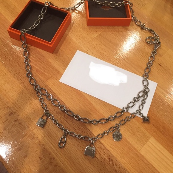 💢SOLD💢Hermès Olga Breloque Belt Necklace Charm - Picture 2 of 8